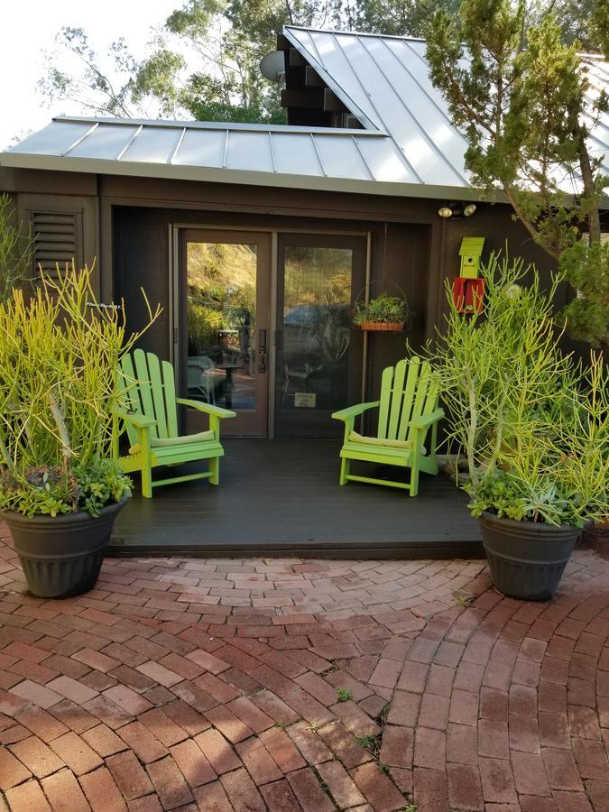 Rainbow Guest House Fallbrook Exterior photo