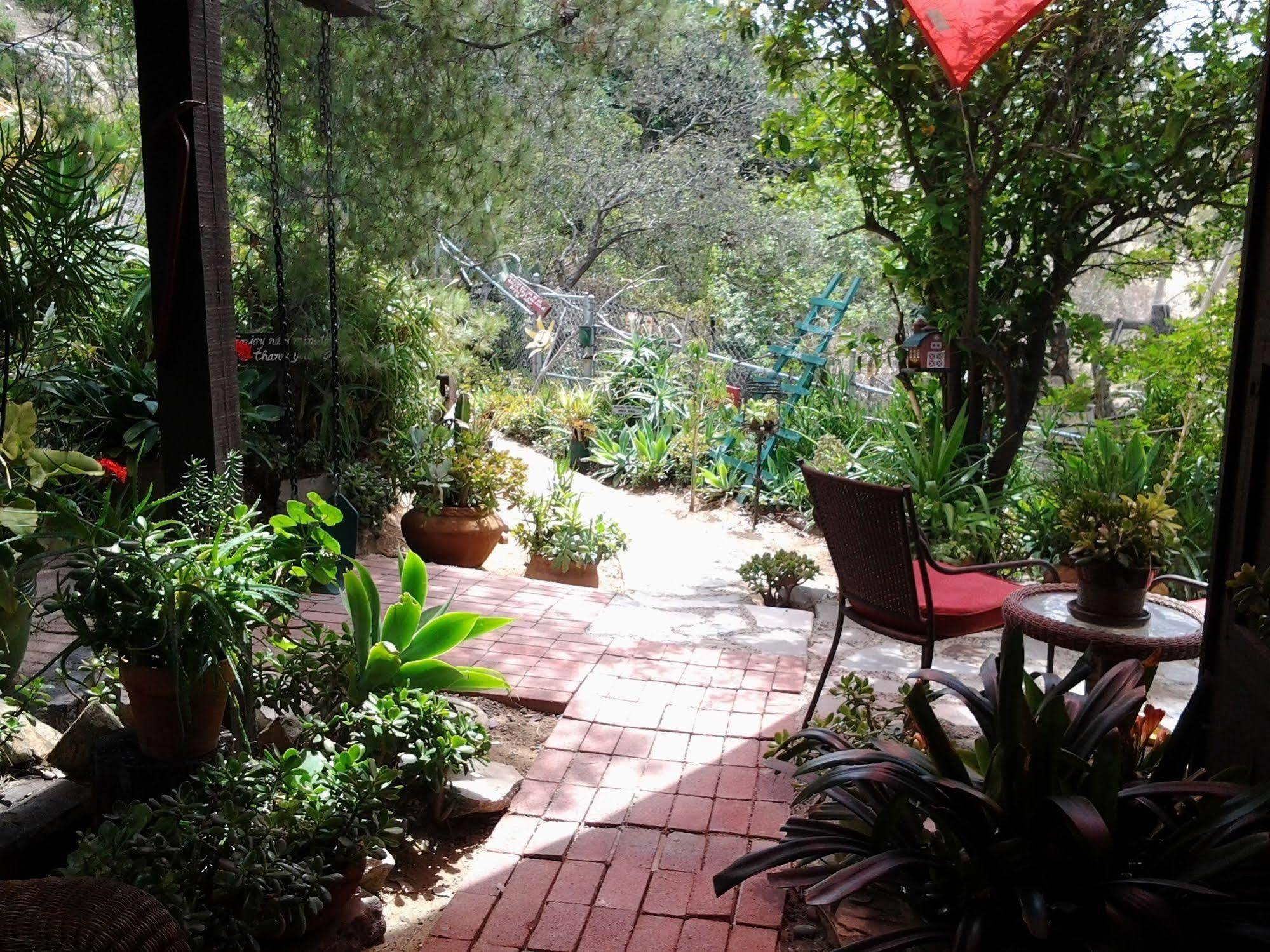 Rainbow Guest House Fallbrook Exterior photo